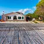 Villa Glaucos *